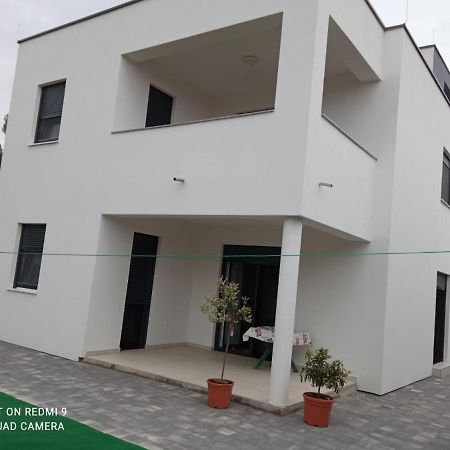 Apartman Franc S Vir Esterno foto