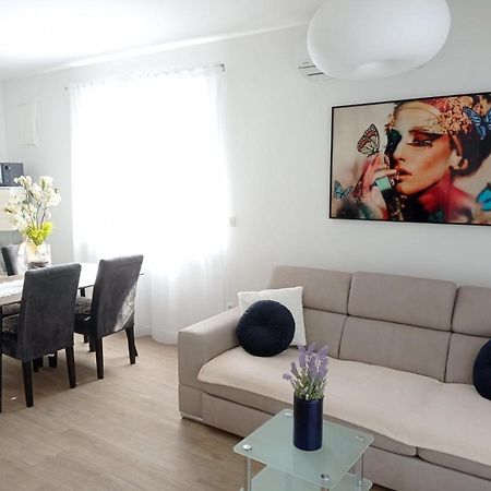 Apartman Franc S Vir Esterno foto