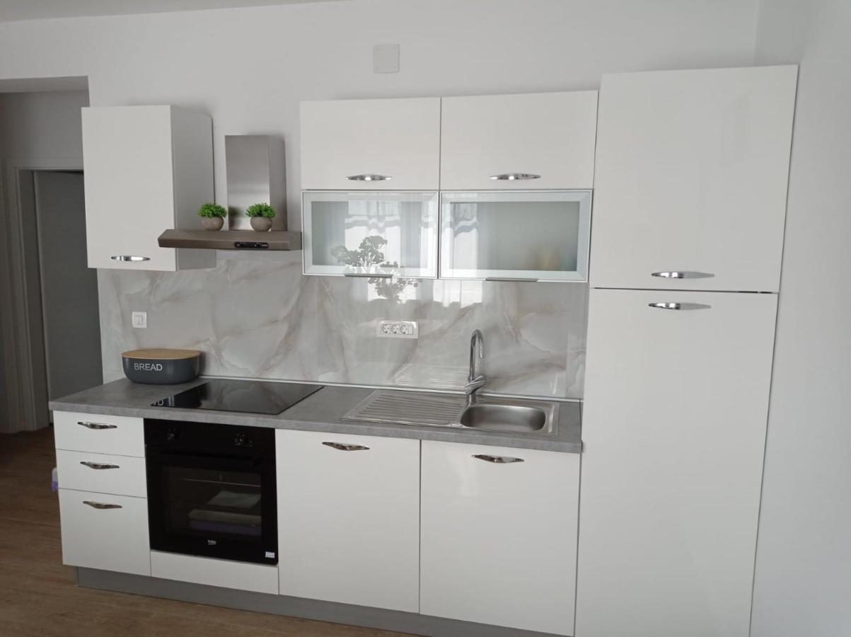 Apartman Franc S Vir Esterno foto